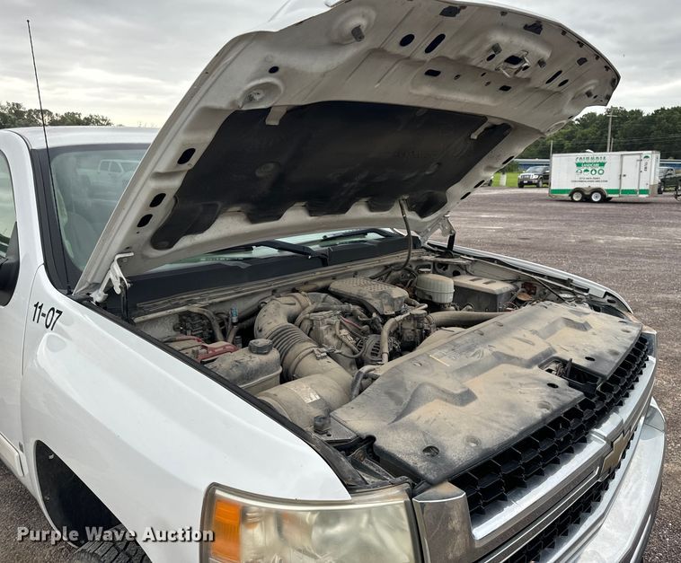 image for item OF9799 2007 Chevrolet  Silverado 2500HD pickup truck