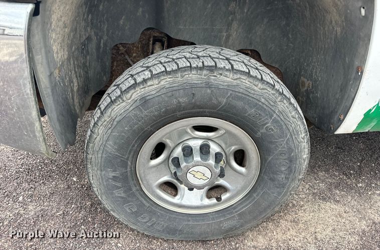 image for item OF9799 2007 Chevrolet  Silverado 2500HD pickup truck