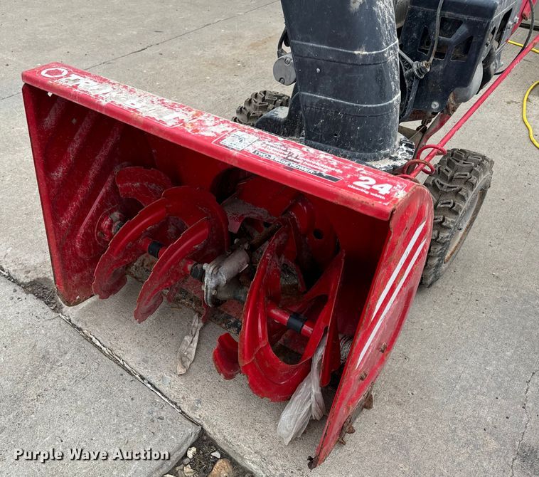 image for item OF9803 (4) Troy-Bilt Storm 24
