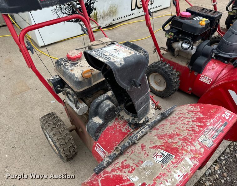 image for item OF9803 (4) Troy-Bilt Storm 24