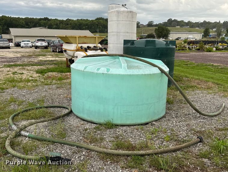 image for item OF9807 Turbo Turf brine mixing tank