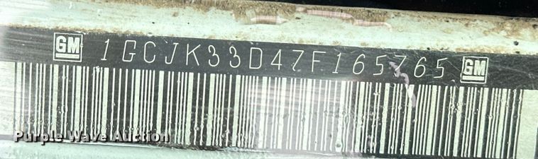 image for item OL9662 2007 Chevrolet Silverado 3500 Crew Cab flatbed pickup truck