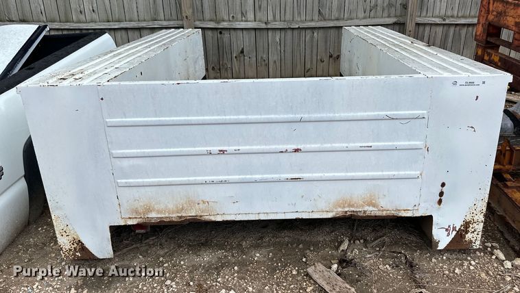 image for item OL9666 Utility bed