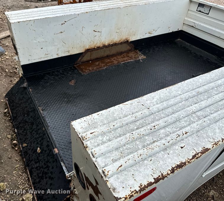 image for item OL9666 Utility bed