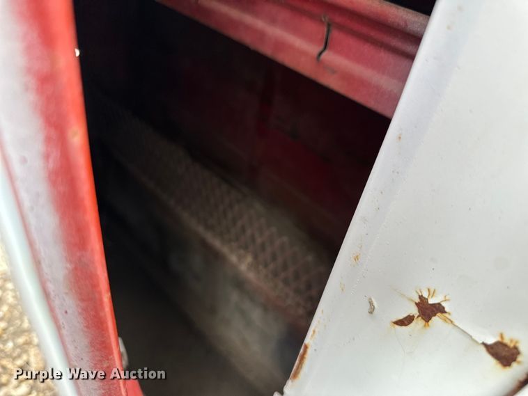 image for item OL9666 Utility bed