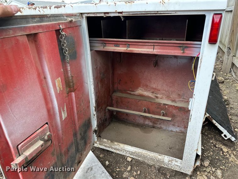 image for item OL9666 Utility bed