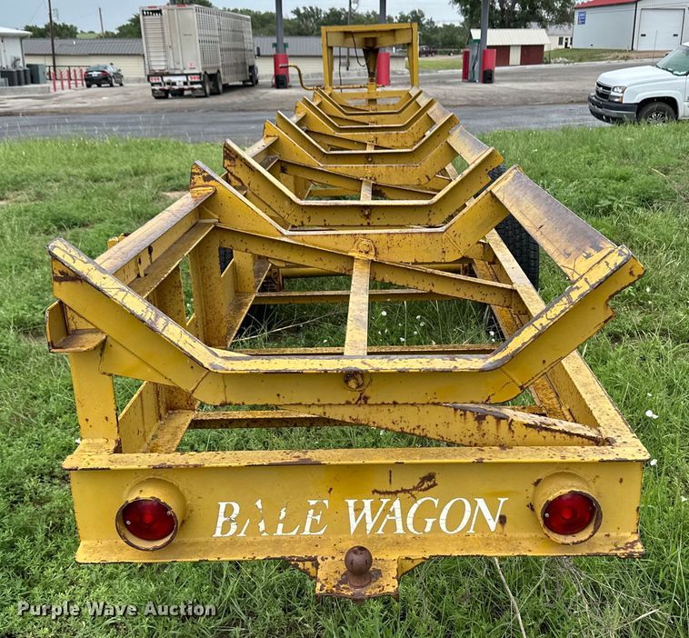 image for item OL9668 Hay bale trailer