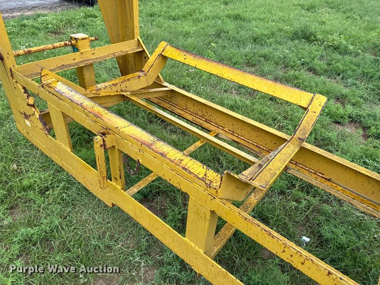 image for item OL9668 Hay bale trailer