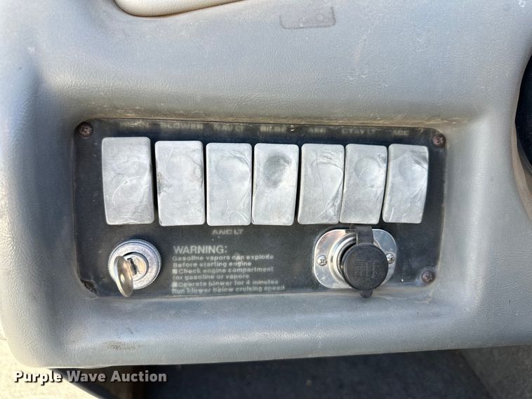 image for item OL9684 1993 Galaxie boat