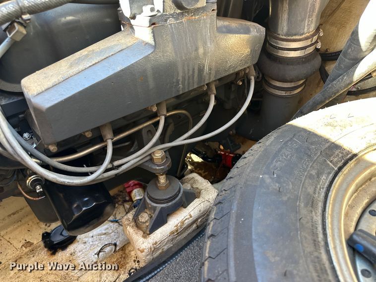 image for item OL9684 1993 Galaxie boat