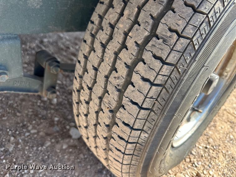 image for item OL9684 1993 Galaxie boat