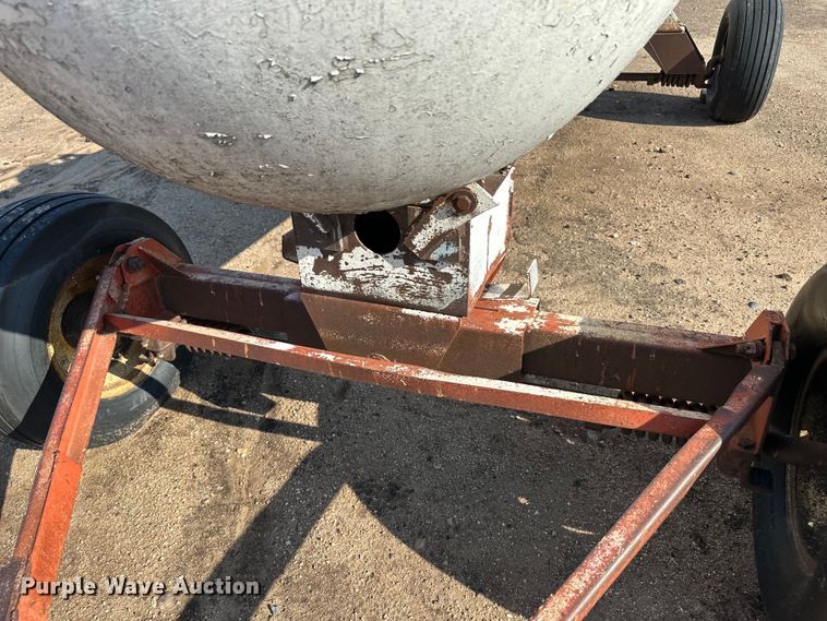 image for item OL9695 (2) fuel tanks