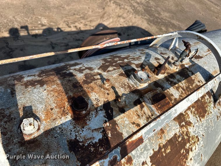 image for item OL9695 (2) fuel tanks