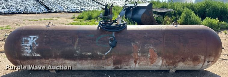 image for item OL9695 (2) fuel tanks