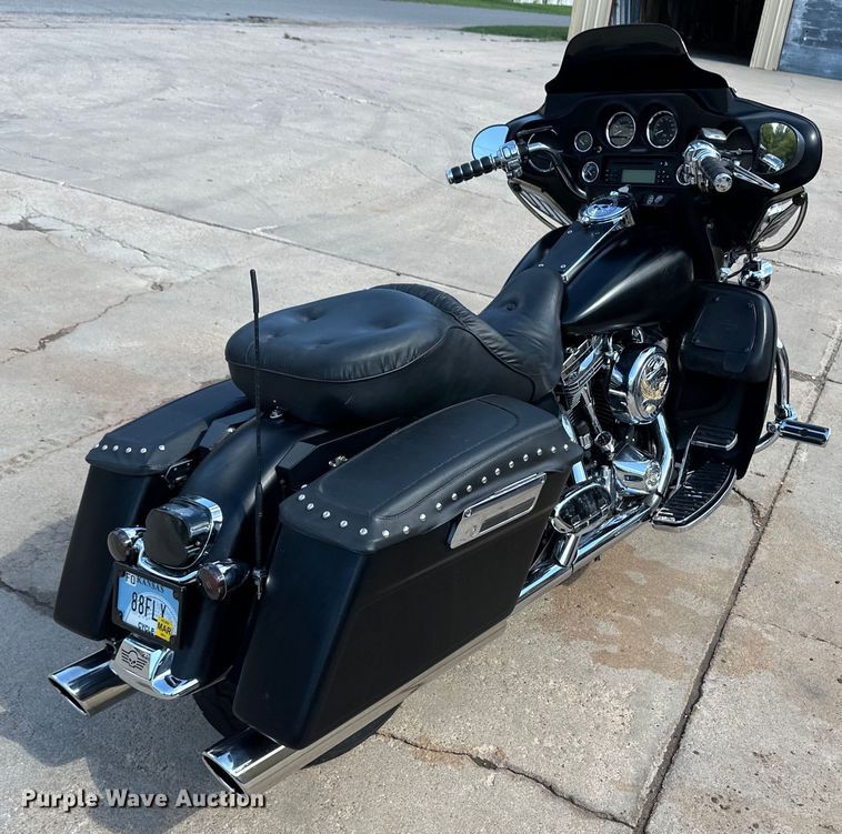 image for item OL9701 1998 Harley Davidson Electra Glide motorcycle