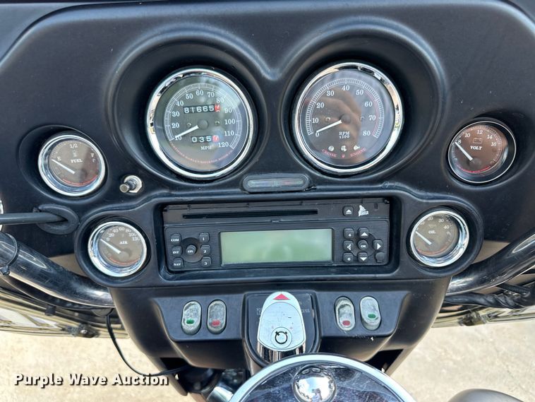 image for item OL9701 1998 Harley Davidson Electra Glide motorcycle