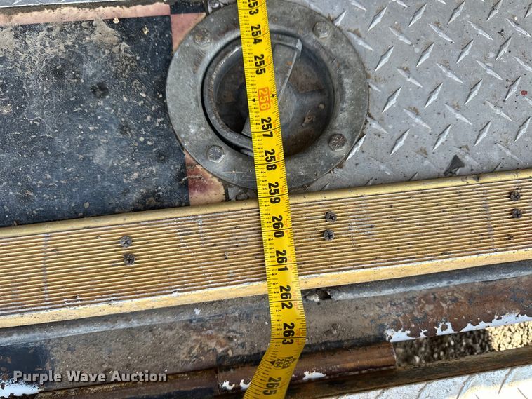 image for item OL9704 1994 Featherlite enclosed cargo trailer