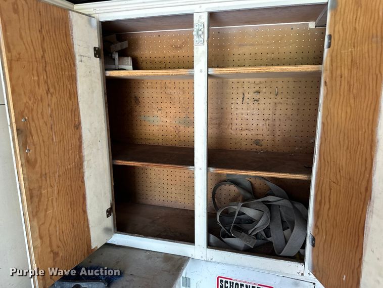 image for item OL9704 1994 Featherlite enclosed cargo trailer