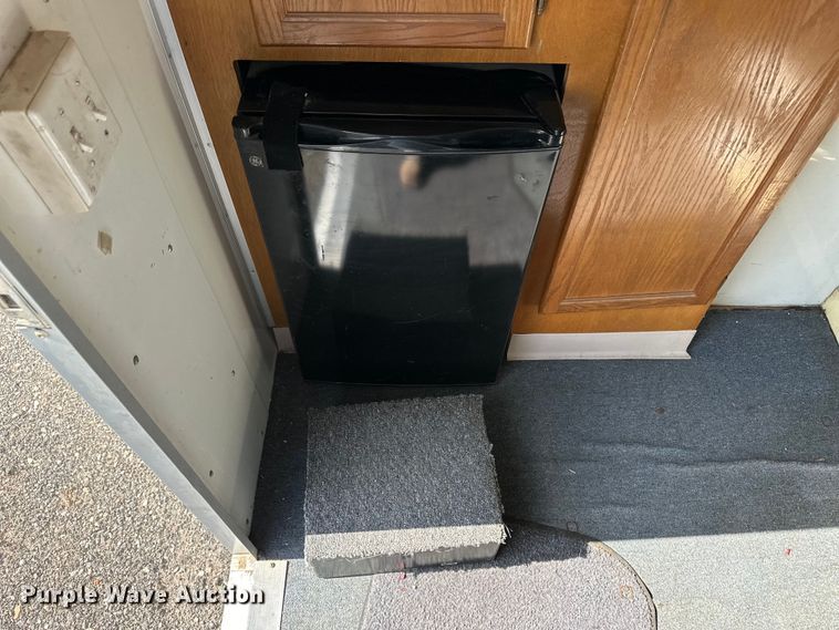 image for item OL9704 1994 Featherlite enclosed cargo trailer