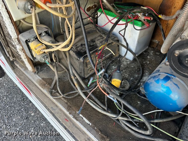 image for item OL9704 1994 Featherlite enclosed cargo trailer