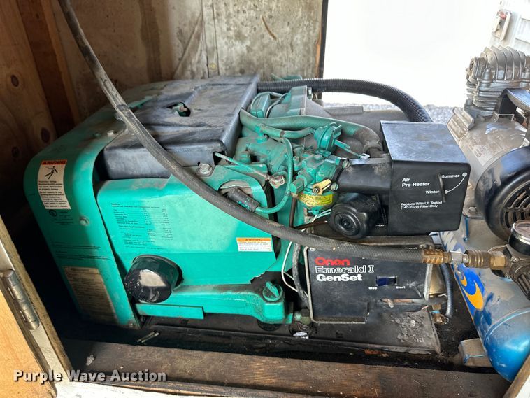 image for item OL9704 1994 Featherlite enclosed cargo trailer