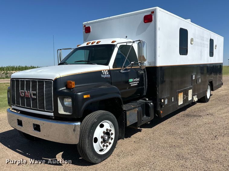 image for item OL9705 1995 GMC TopKick mobile command center truck
