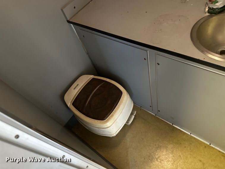 image for item OL9705 1995 GMC TopKick mobile command center truck