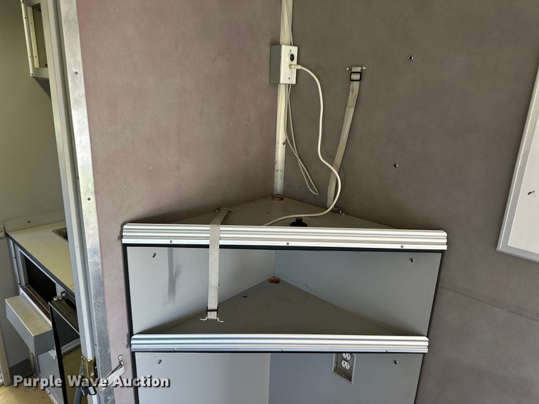 image for item OL9705 1995 GMC TopKick mobile command center truck