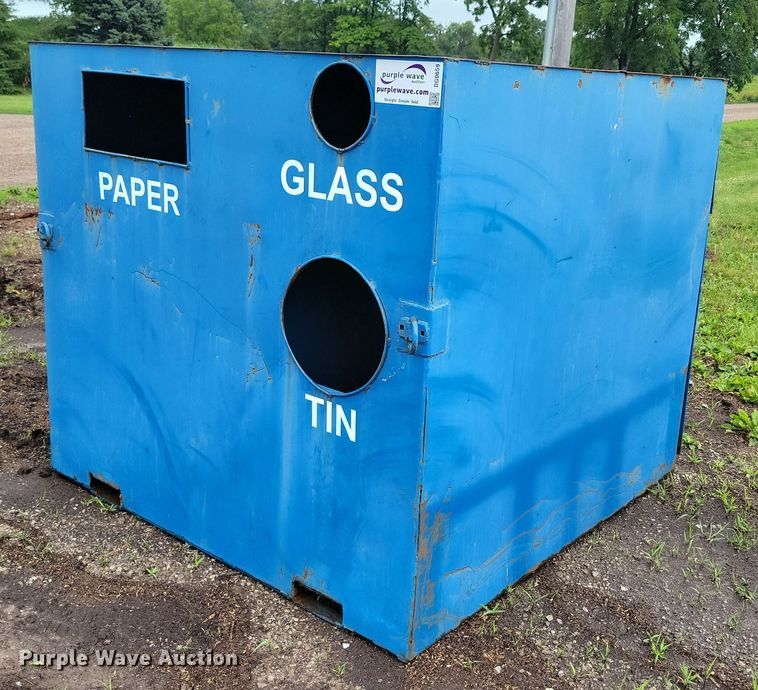 image for item DG0659 (4) recycling containers