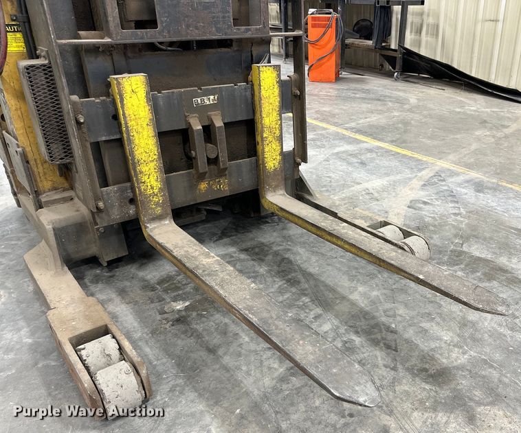 image for item DG4456 Caterpillar NRR40 order picker