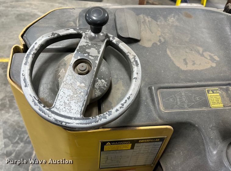 image for item DG4456 Caterpillar NRR40 order picker