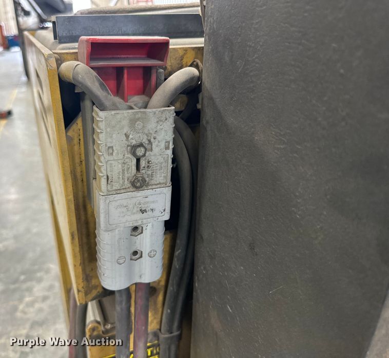 image for item DG4456 Caterpillar NRR40 order picker