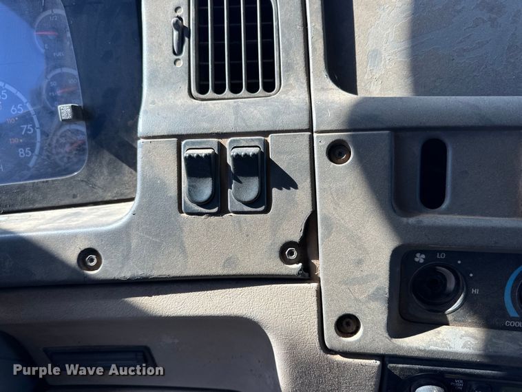 image for item DK6704 2001 Sterling Aceterra dump truck