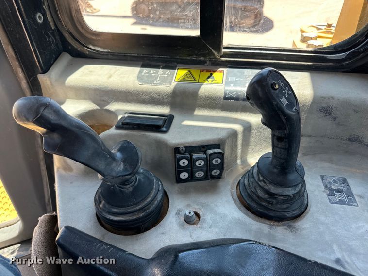 image for item DK6706 2008 Caterpillar D6T XL dozer