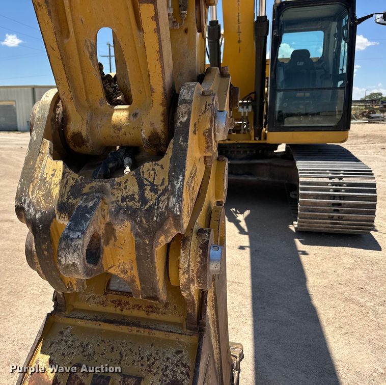 image for item DK6707 2018 Caterpillar  323 excavator