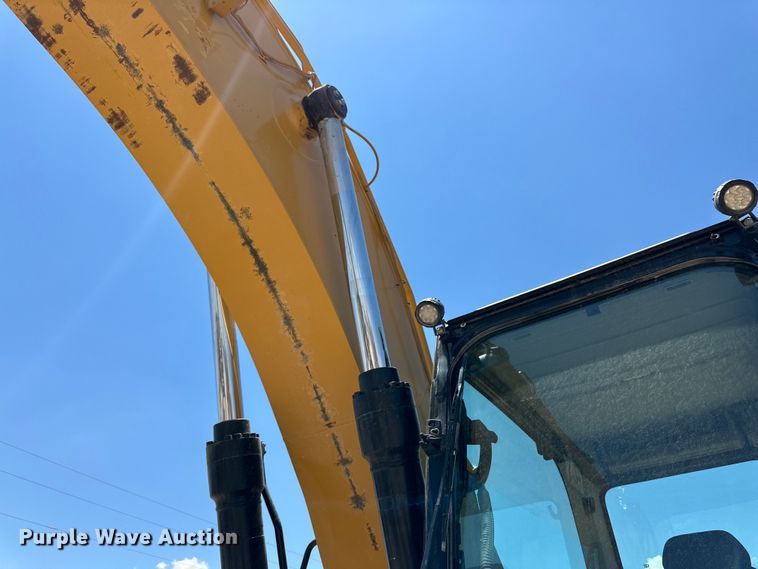 image for item DK6707 2018 Caterpillar  323 excavator