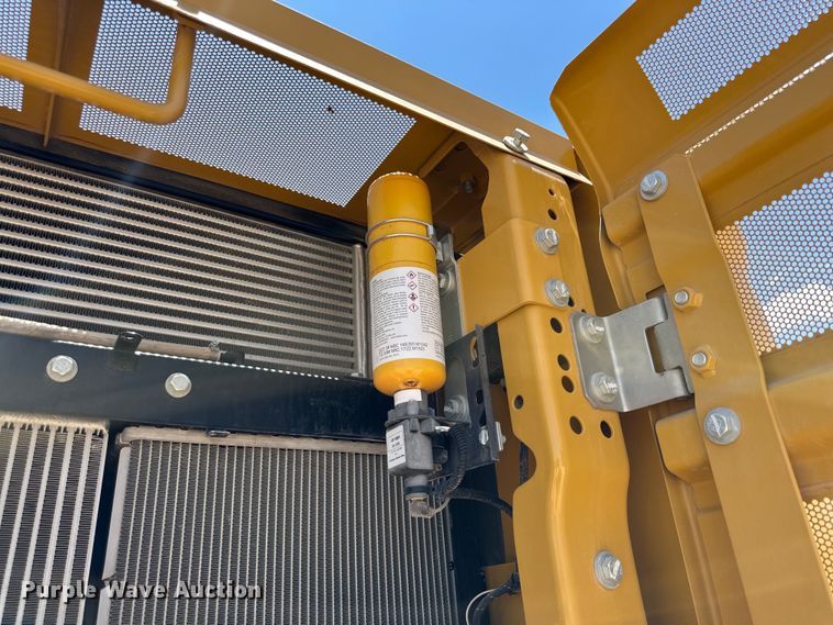 image for item DK6707 2018 Caterpillar  323 excavator