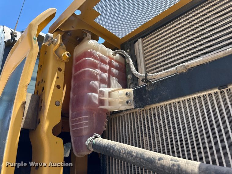 image for item DK6707 2018 Caterpillar  323 excavator