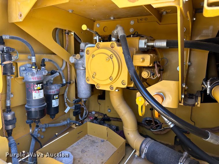 image for item DK6707 2018 Caterpillar  323 excavator