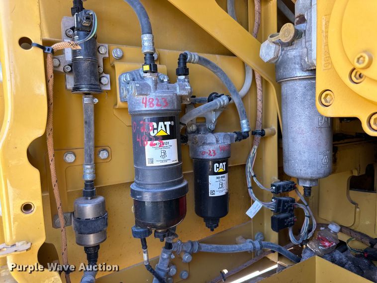 image for item DK6707 2018 Caterpillar  323 excavator