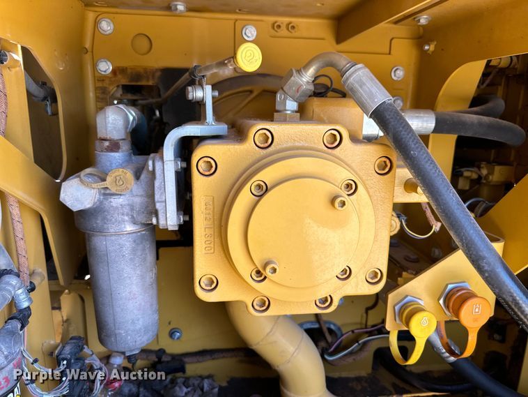 image for item DK6707 2018 Caterpillar  323 excavator