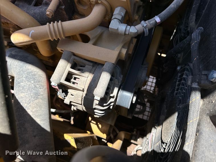 image for item DK6707 2018 Caterpillar  323 excavator