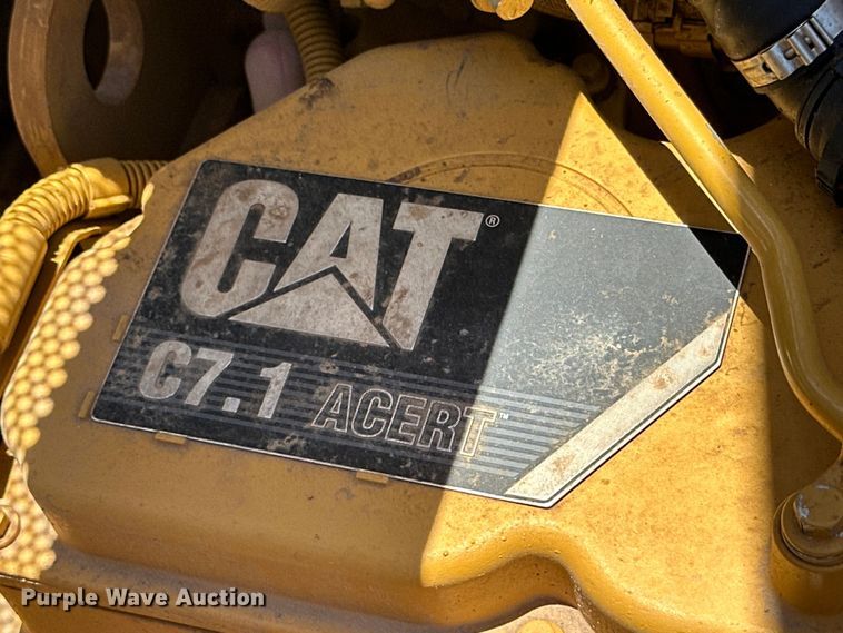 image for item DK6707 2018 Caterpillar  323 excavator