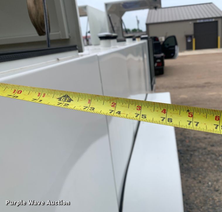 image for item DM7908 2015 Thunder Creek SLT715 Custom lube trailer