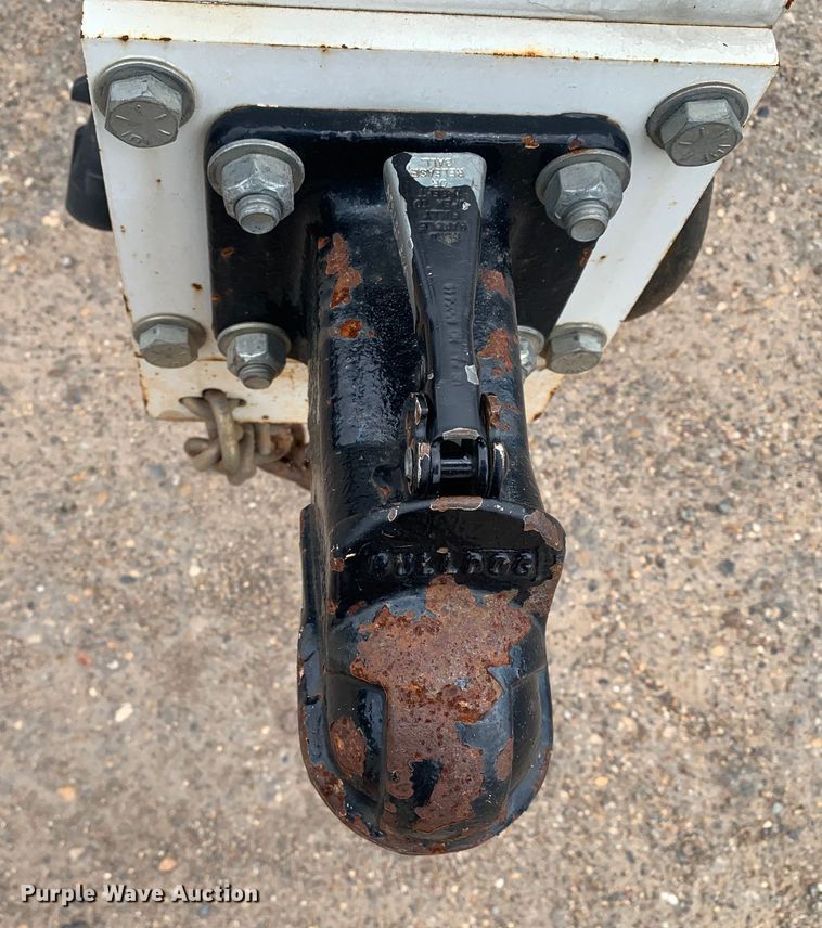 image for item DM7908 2015 Thunder Creek SLT715 Custom lube trailer