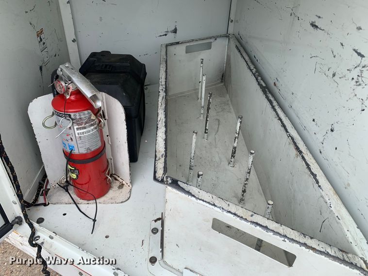 image for item DM7908 2015 Thunder Creek SLT715 Custom lube trailer