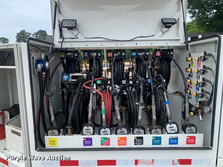 image for item DM7908 2015 Thunder Creek SLT715 Custom lube trailer