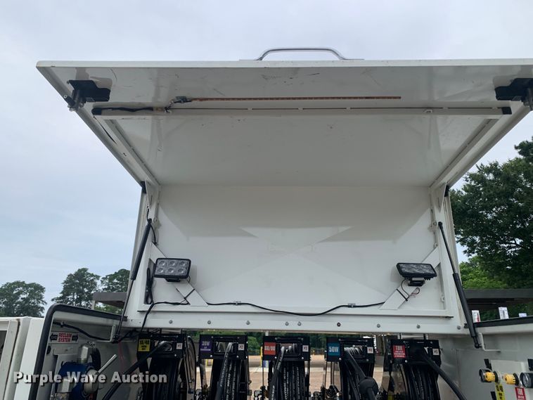 image for item DM7908 2015 Thunder Creek SLT715 Custom lube trailer