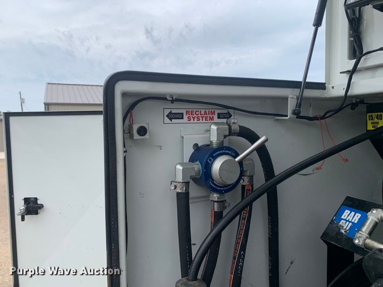 image for item DM7908 2015 Thunder Creek SLT715 Custom lube trailer