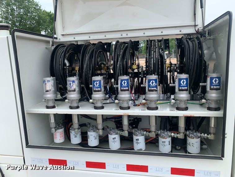 image for item DM7908 2015 Thunder Creek SLT715 Custom lube trailer